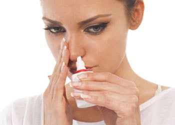Spray nasal à l'azelastine pour soigner le rhume des foins